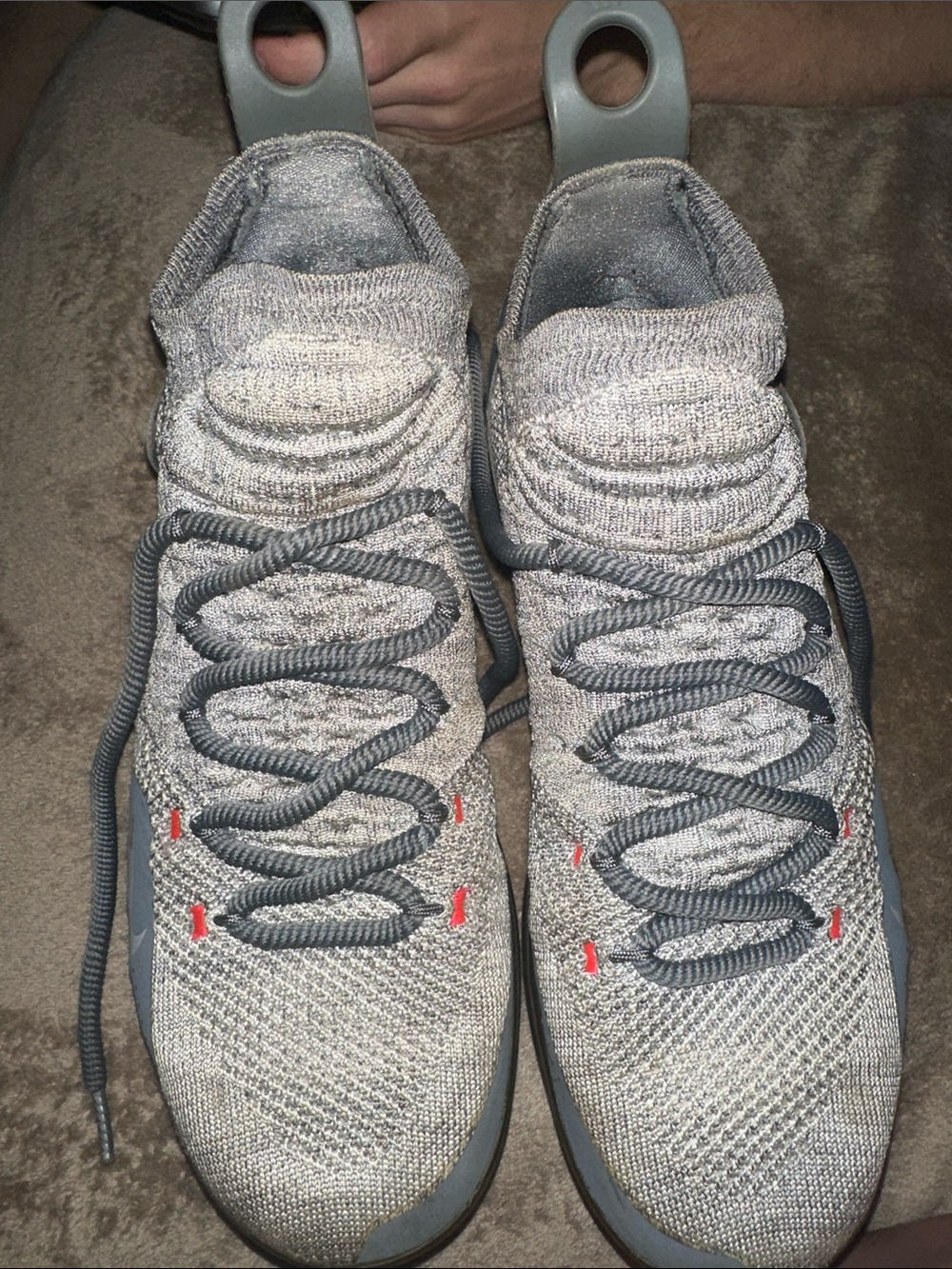 Basketball shoes